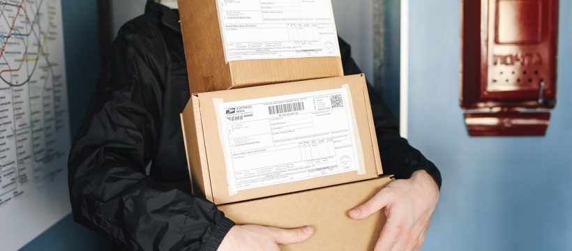 packages-6153947_1280